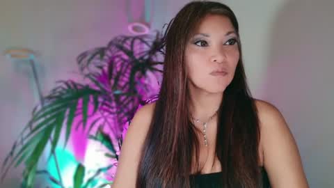 DivineLynn online show from July 15, 2:55 pm