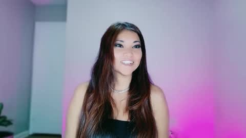 DivineLynn online show from November 6, 3:51 pm