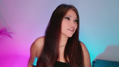 DivineLynn online show from August 4, 12:33 pm