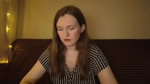 Snapshot of dixiemiller chatting on February 9, 2:49 am Dixiemiller online show from February 9, 2:49 am