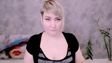 djullia online show from December 4, 6:48 am