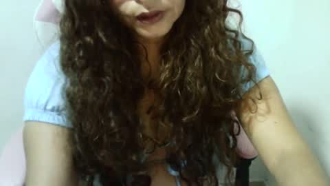 Snapshot of doll78latin chatting on February 25, 4:46 am doll78latin online show from February 25, 4:46 am