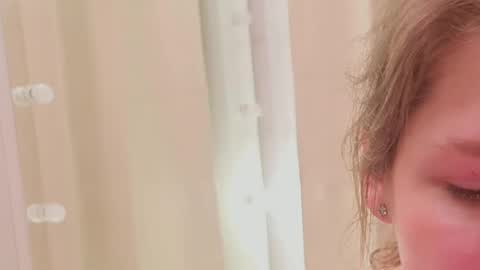 Ann online show from April 4, 7:13 pm