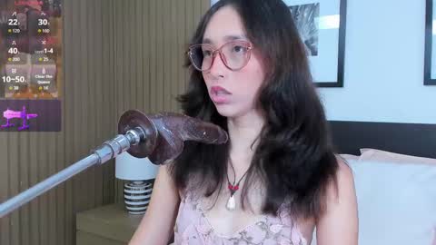 Snapshot of doll_bella_ chatting on October 1, 8:03 pm Bella  online show from October 1, 8:03 pm