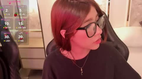 Snapshot of doll_eyeess_ chatting on October 8, 2:49 am D online show from October 8, 2:49 am