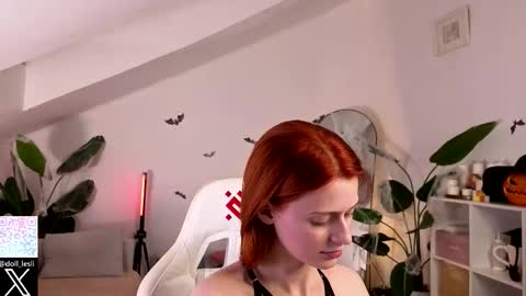 Snapshot of doll_lesli chatting on October 30, 2:29 pm Your doll Lesli online show from October 30, 2:29 pm