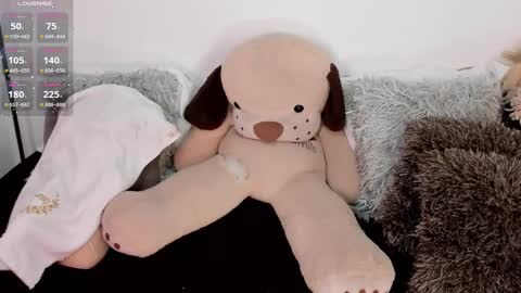 doll_lorenn26 online show from March 8, 2:04 am