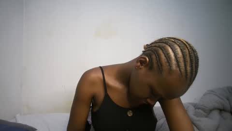 dollberry online show from February 18, 2:49 pm