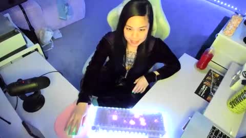 DOLLLFACE online show from February 15, 5:54 am