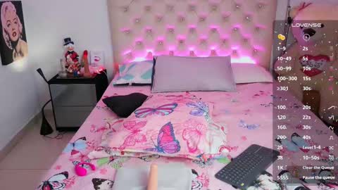 dollsquirtt online show from February 18, 8:26 pm