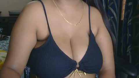 Snapshot of dolly_2 chatting on October 14, 6:49 am dolly_2 online show from October 14, 6:49 am