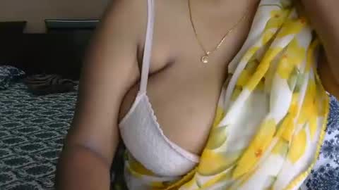 Snapshot of dolly_2 chatting on September 18, 4:00 am dolly_2 online show from September 18, 4:00 am
