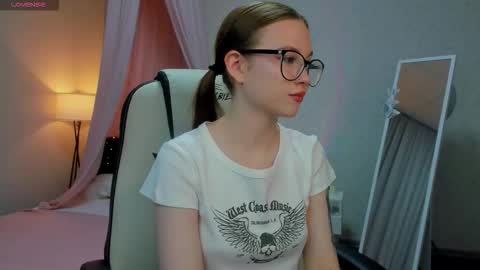 Dolly online show from September 21, 1:59 am