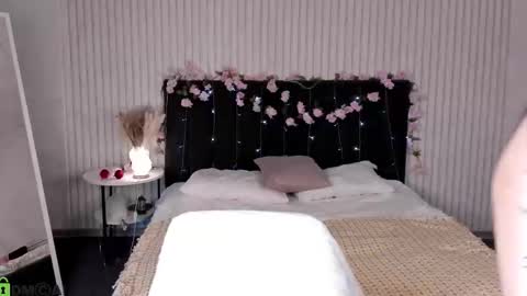 Dolly online show from October 20, 3:09 am