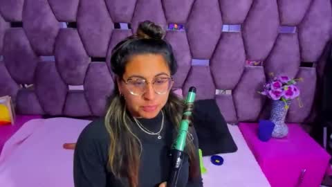 dollyjuicy1 online show from October 22, 3:44 am