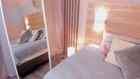 domiiniquex online show from March 12, 4:20 pm