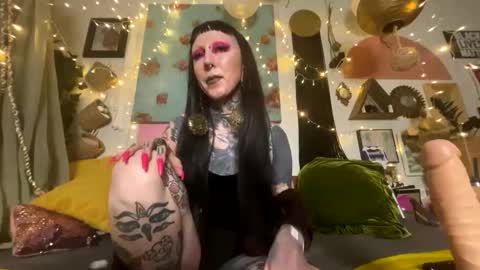 Snapshot of dominatrixmars chatting on February 6, 3:59 am Dominatrix Esther Mars online show from February 6, 3:59 am