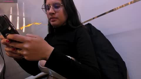   online show from March 3, 2:12 pm