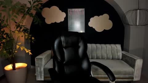 Snapshot of dominiquevega_ chatting on February 26, 8:35 pm Dominique online show from February 26, 8:35 pm