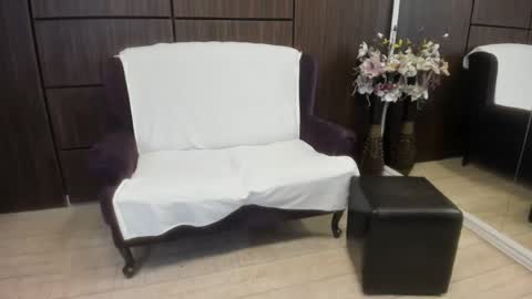 Dominna online show from September 18, 4:55 am