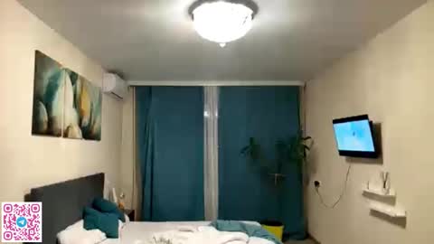 Karolina online show from November 18, 2:40 pm