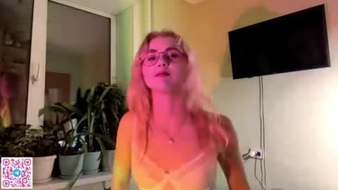 Karolina online show from November 11, 2:03 pm