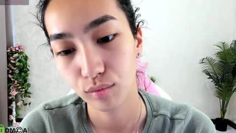 Snapshot of donnaa_drew chatting on October 7, 3:55 am Aura online show from October 7, 3:55 am