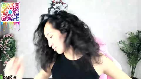 Snapshot of donnaa_drew chatting on September 23, 4:21 am Aura online show from September 23, 4:21 am