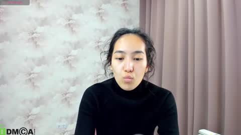 Snapshot of donnaa_drew chatting on October 2, 5:01 am Aura online show from October 2, 5:01 am