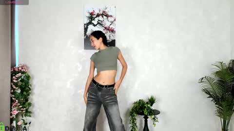 Snapshot of donnaa_drew chatting on September 30, 4:40 am Aura online show from September 30, 4:40 am