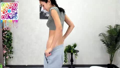 Snapshot of donnaa_drew chatting on September 27, 3:58 am Aura online show from September 27, 3:58 am