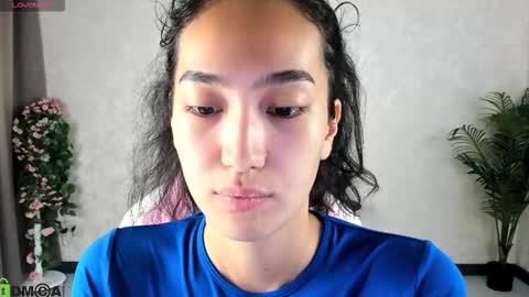 Snapshot of donnaa_drew chatting on September 22, 4:11 am Aura online show from September 22, 4:11 am