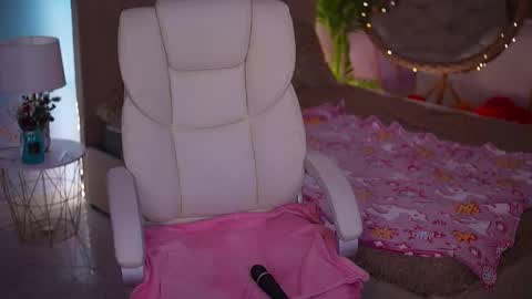 DONNA online show from February 23, 8:19 pm