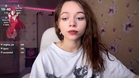 Snapshot of dontoke_ chatting on February 12, 2:44 pm Nicole online show from February 12, 2:44 pm