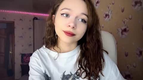 Snapshot of dontoke_ chatting on December 5, 12:08 am Nicole online show from December 5, 12:08 am