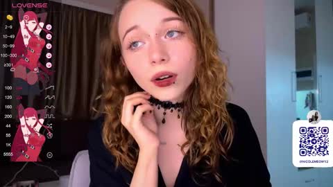 Nicole online show from November 14, 9:15 pm