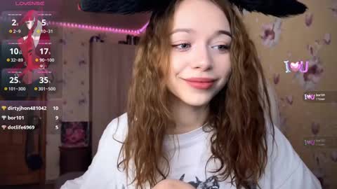 Snapshot of dontoke_ chatting on February 11, 3:29 am Nicole online show from February 11, 3:29 am