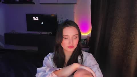 Dora Charmer online show from March 24, 2:00 pm