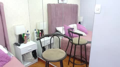 Snapshot of dorettaacreman chatting on September 16, 12:57 pm Anny online show from September 16, 12:57 pm