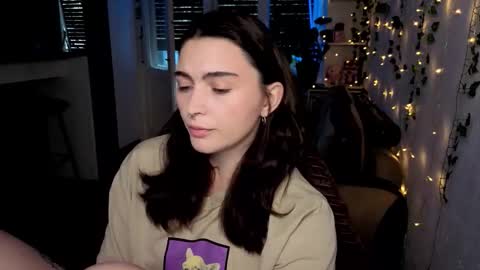 Snapshot of dorfmatratze_ chatting on September 24, 5:28 am Alice online show from September 24, 5:28 am