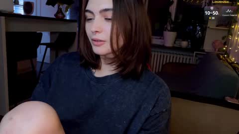 Snapshot of dorfmatratze_ chatting on December 9, 10:22 am Alice online show from December 9, 10:22 am