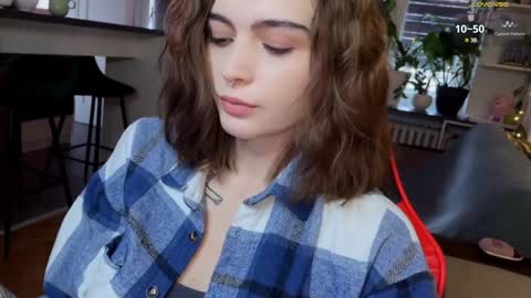Snapshot of dorfmatratze_ chatting on December 21, 8:39 am Alice online show from December 21, 8:39 am