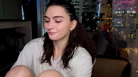 Snapshot of dorfmatratze_ chatting on September 13, 6:21 am Alice online show from September 13, 6:21 am