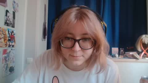 Lola online show from November 19, 9:20 am