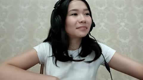 YuKi  online show from October 6, 10:43 am