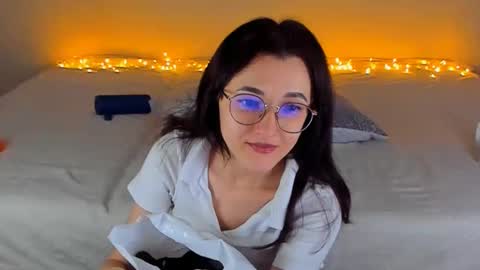 Snapshot of dorotty_ chatting on December 29, 12:52 am Your Dorotty online show from December 29, 12:52 am