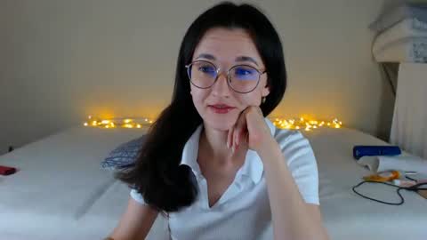 Snapshot of dorotty_ chatting on March 2, 12:09 am Your Dorotty online show from March 2, 12:09 am