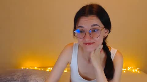 Snapshot of dorotty_ chatting on February 6, 10:00 pm Your Dorotty online show from February 6, 10:00 pm