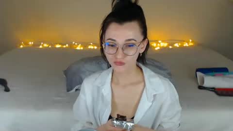 Snapshot of dorotty_ chatting on February 16, 11:48 pm Your Dorotty online show from February 16, 11:48 pm