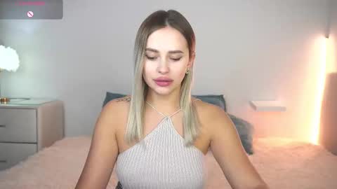 Snapshot of dorretangel chatting on October 5, 10:42 am Amy online show from October 5, 10:42 am